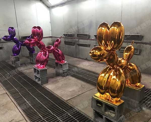 不銹鋼雕塑制作需要注意什么？